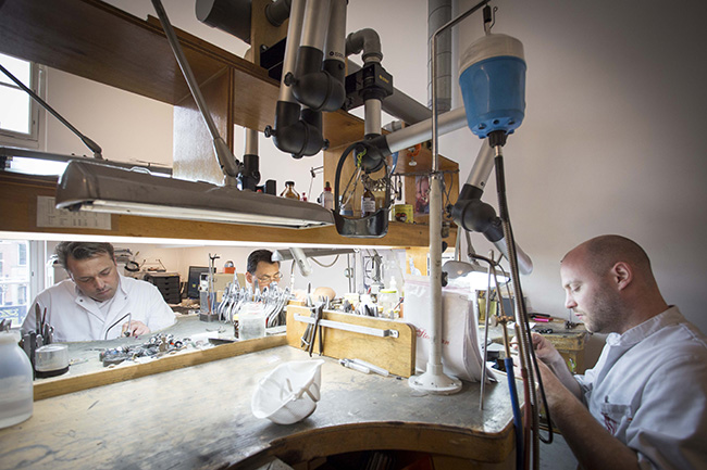 Juweliers aan het werk bij Steltman Juwelier
