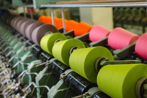 Textielindustrie - spinmachine in een textielfabriek