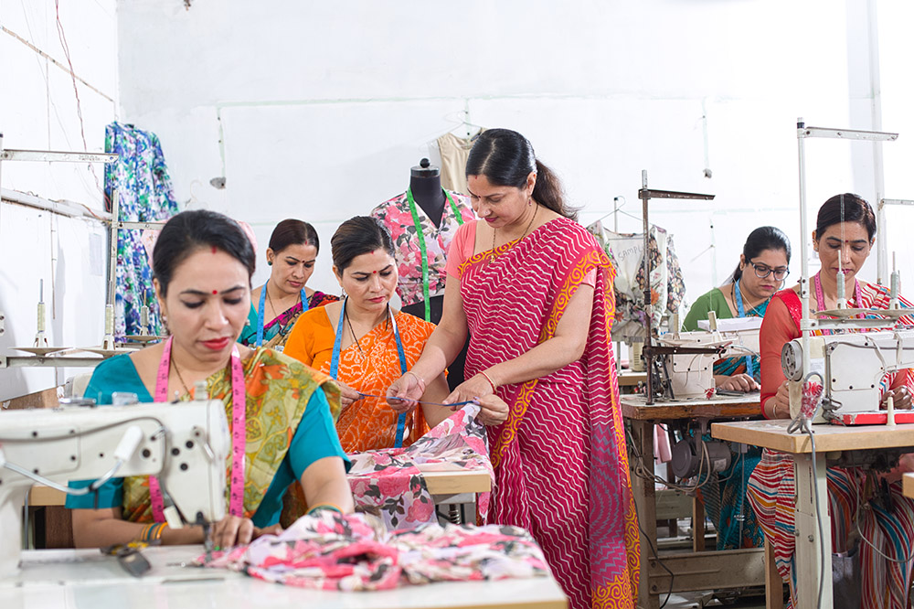 Textielarbeiders in fabriek