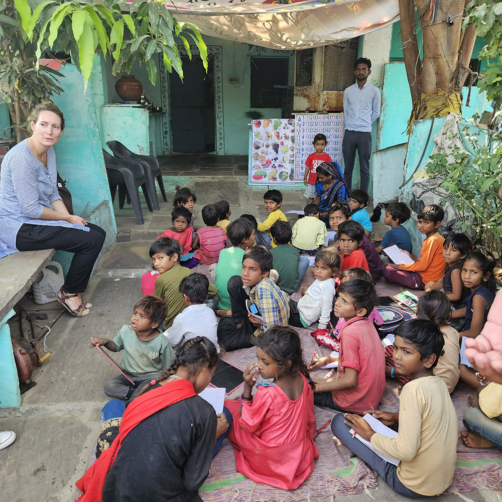 Deelnemers van TruStone brengen een werkbezoek aan de regio Rajasthan in India